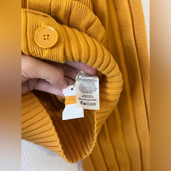 Aritzia Wilfred | Pludge front cardigan - Picture 2 of 8